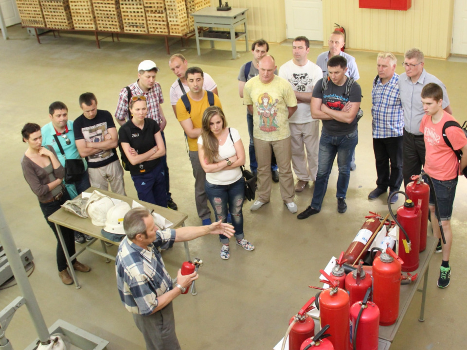 Фото: Первичный инструктаж на рабочем месте - Программы проведения и ответственность