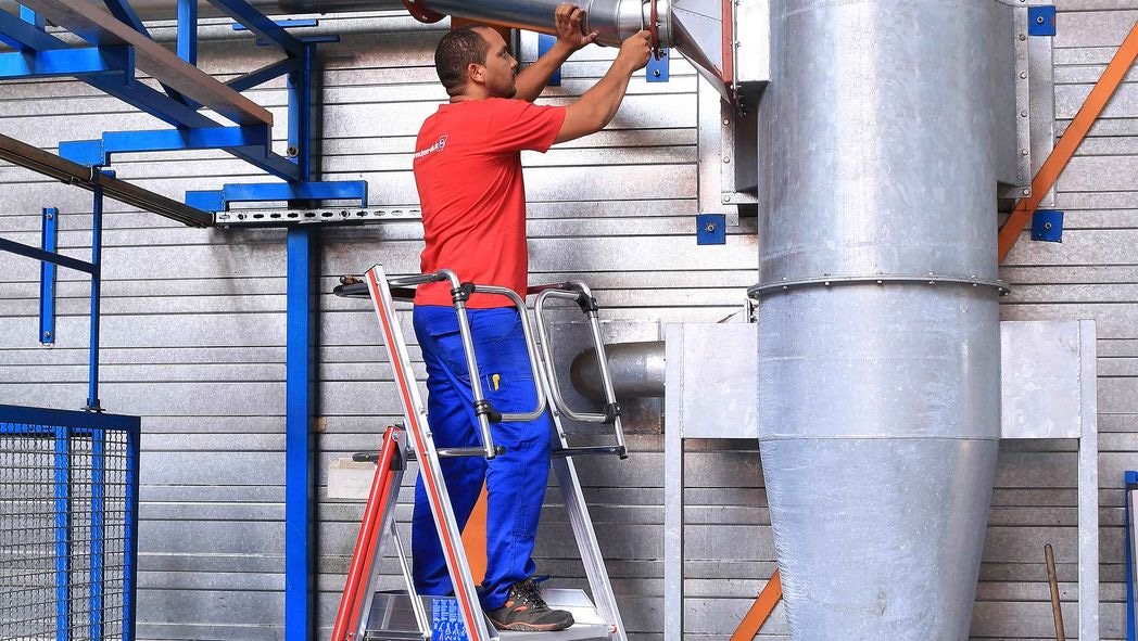 Фото: инструкция по охране труда при использовании стремянок и стремянок