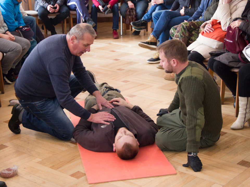 Фото: курс домедицинской помощи «базовая поддержка жизни (BLS)»